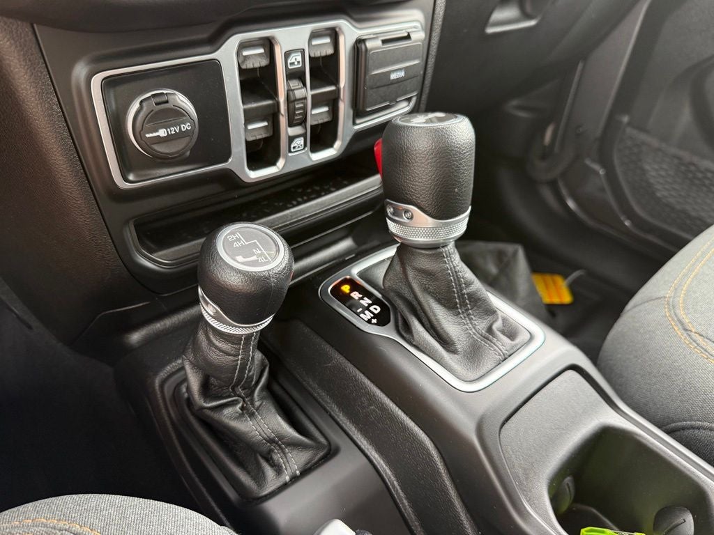 2025 Jeep Wrangler 4-Door Summit 4x4