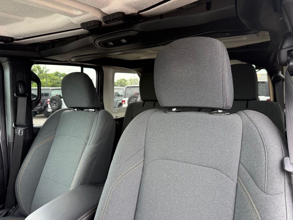 2025 Jeep Wrangler 4-Door Summit 4x4