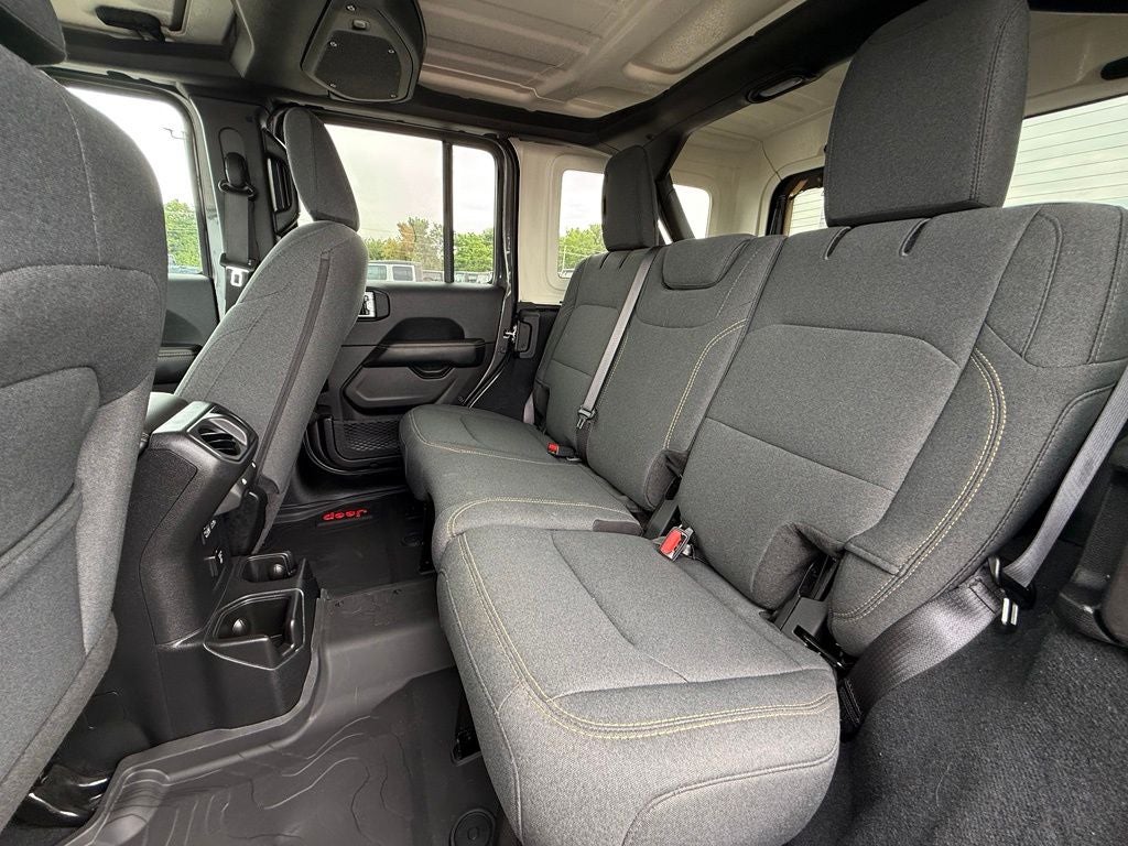2025 Jeep Wrangler 4-Door Summit 4x4