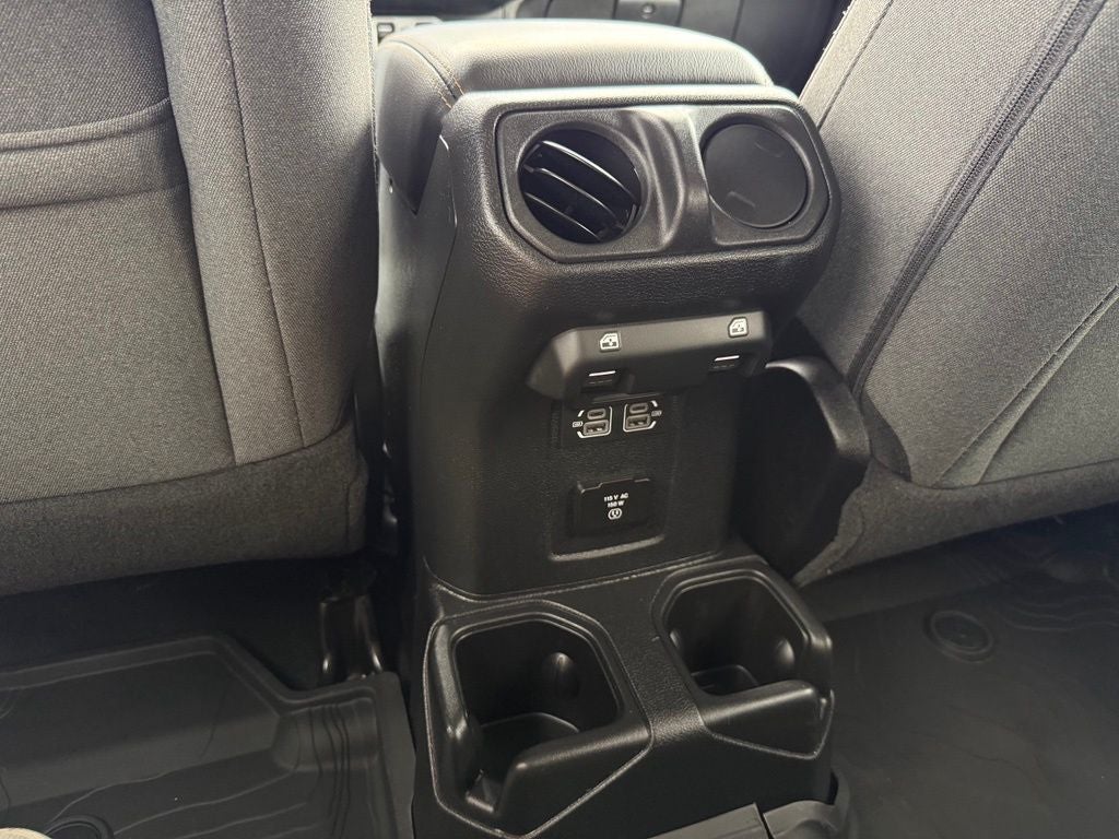 2025 Jeep Wrangler 4-Door Summit 4x4