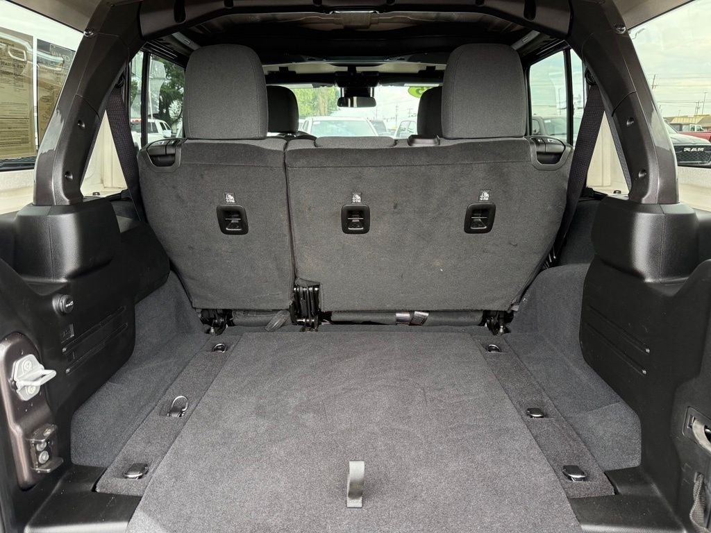 2025 Jeep Wrangler 4-Door Summit 4x4
