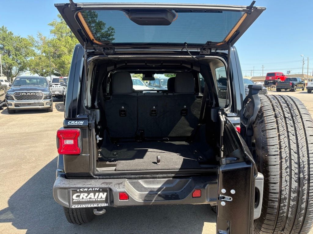 2025 Jeep Wrangler 4-Door Sahara 4x4