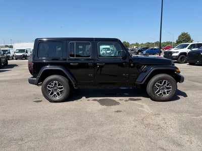 2025 Jeep Wrangler 4-Door Sahara 4x4
