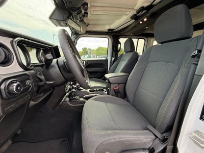 2025 Jeep Wrangler 4-Door Sahara 4x4