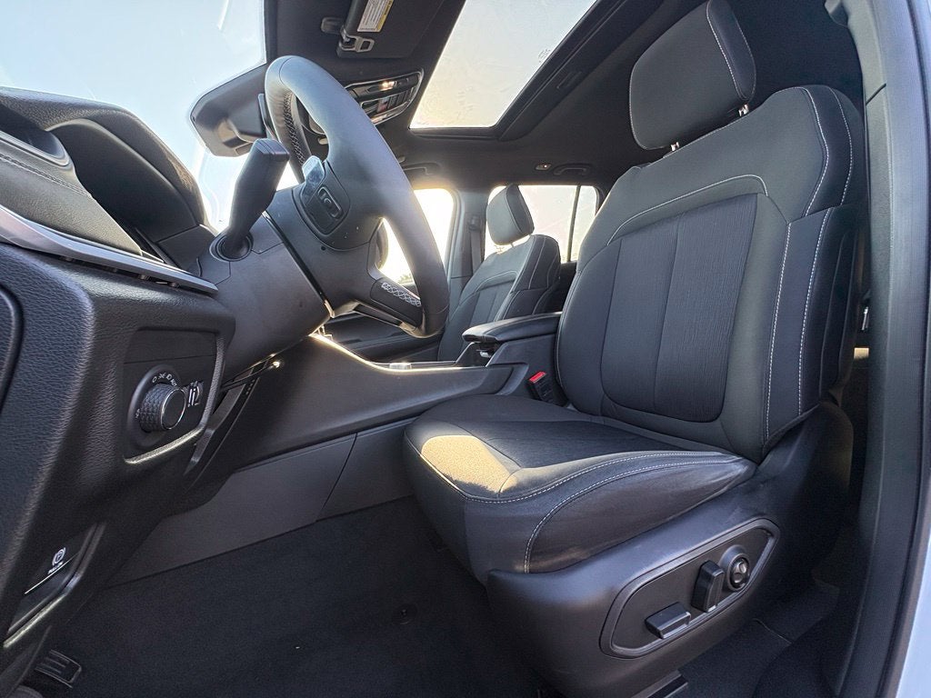 2025 Jeep Grand Cherokee Laredo X 4x2
