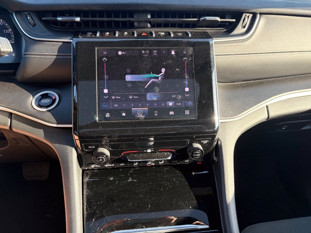 2025 Jeep Grand Cherokee Laredo X 4x2