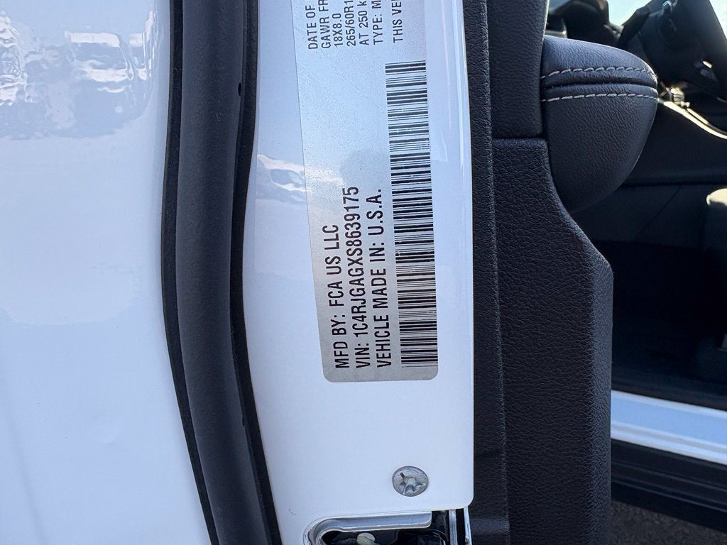 2025 Jeep Grand Cherokee Laredo X 4x2