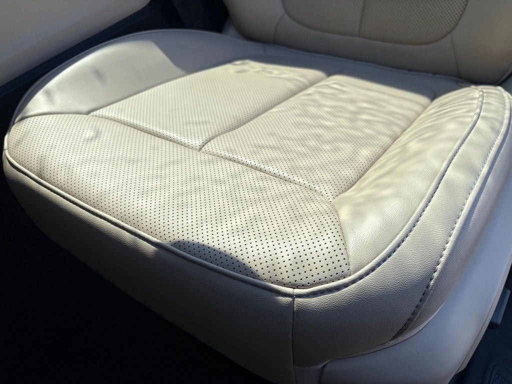 2025 Jeep Grand Cherokee Limited 4x2