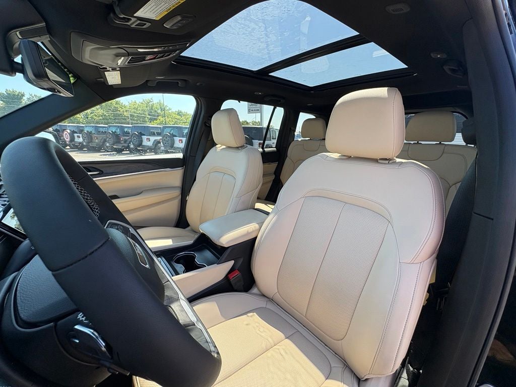 2025 Jeep Grand Cherokee Limited 4x2