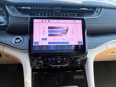 2025 Jeep Grand Cherokee Limited 4x2