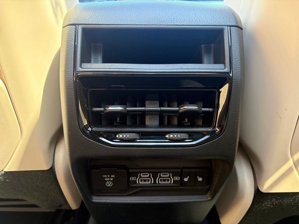 2025 Jeep Grand Cherokee Limited 4x2