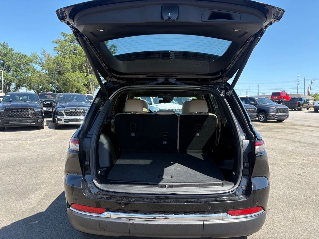 2025 Jeep Grand Cherokee Limited 4x2