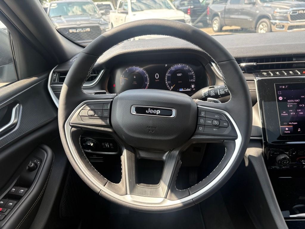 2026 Jeep Grand Cherokee GRAND CHEROKEE LAREDO X 4X4