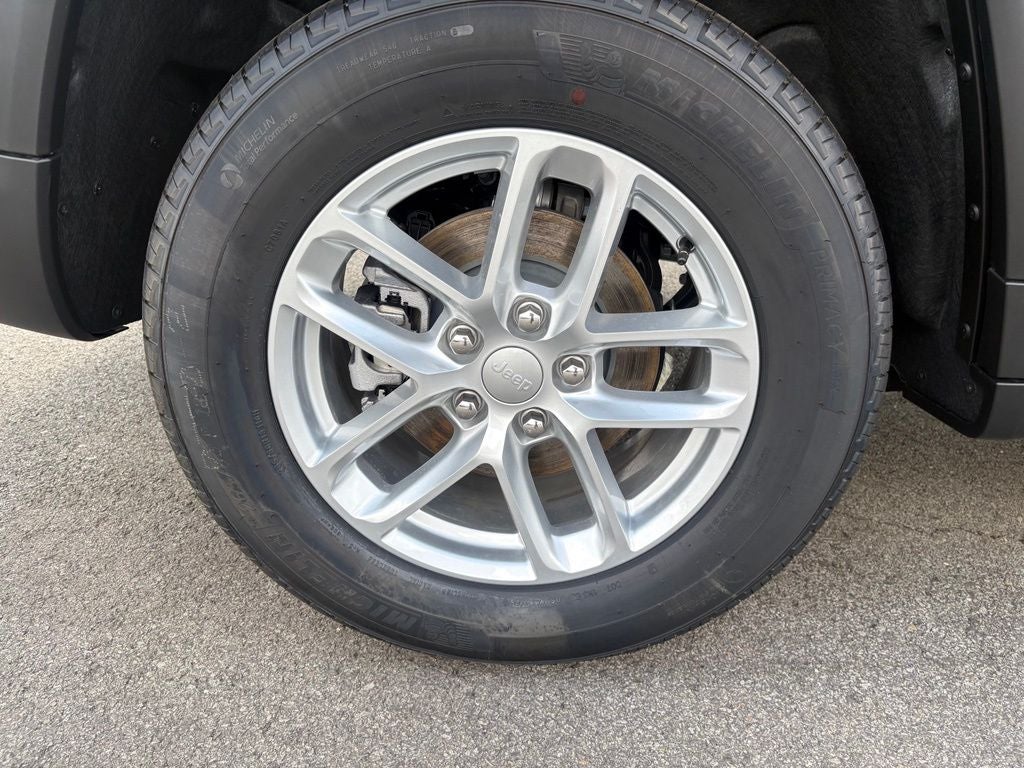 2026 Jeep Grand Cherokee GRAND CHEROKEE LAREDO X 4X4