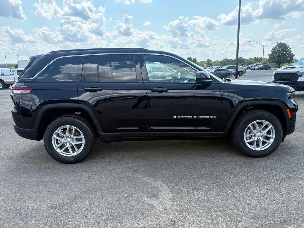 2026 Jeep Grand Cherokee GRAND CHEROKEE LAREDO X 4X4