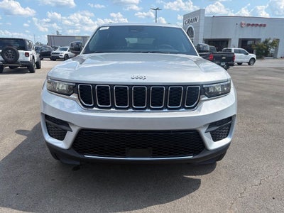 2026 Jeep Grand Cherokee GRAND CHEROKEE LAREDO X 4X4