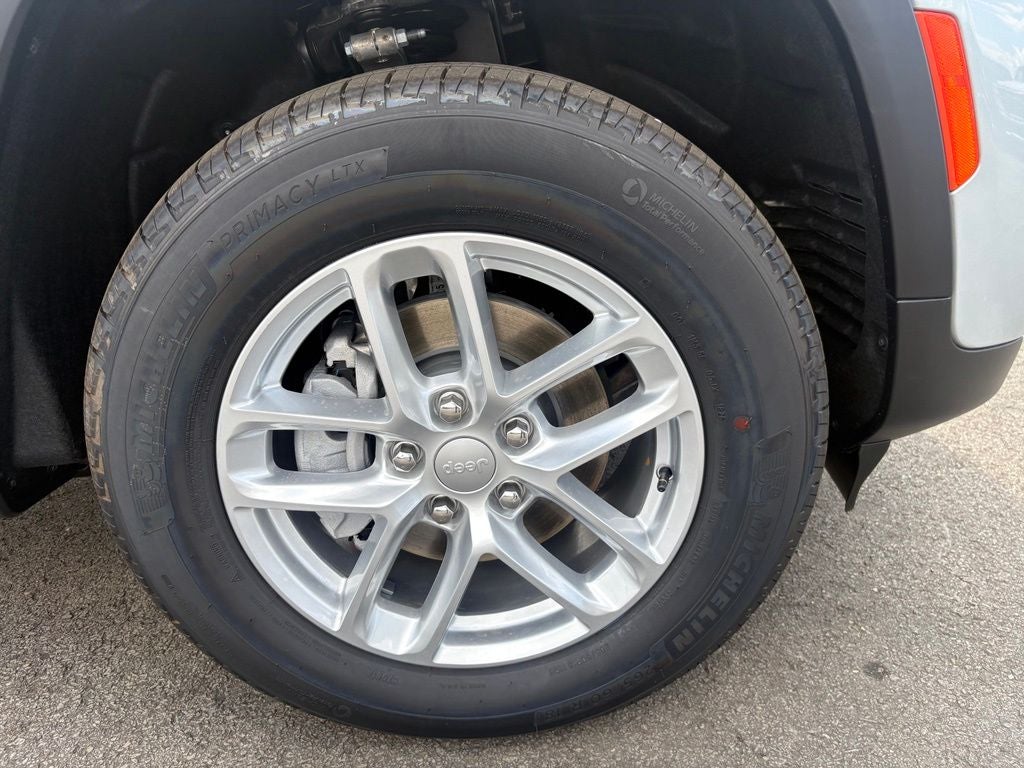 2026 Jeep Grand Cherokee GRAND CHEROKEE LAREDO X 4X4