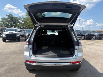 2026 Jeep Grand Cherokee GRAND CHEROKEE LAREDO X 4X4