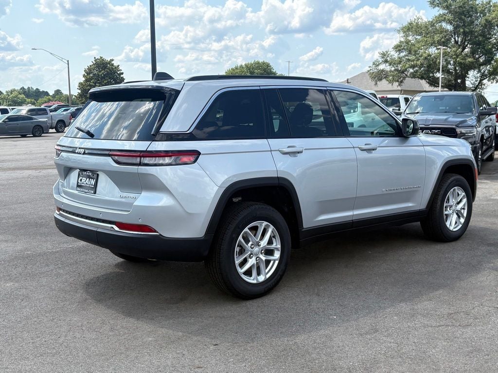 2026 Jeep Grand Cherokee GRAND CHEROKEE LAREDO X 4X4