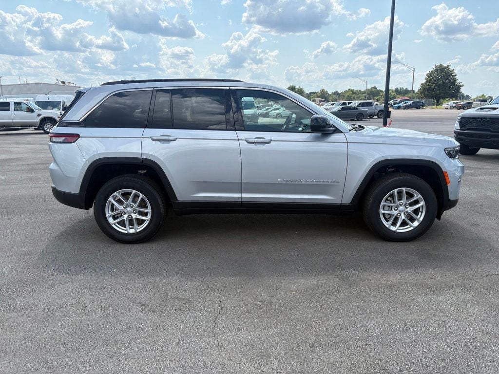 2026 Jeep Grand Cherokee GRAND CHEROKEE LAREDO X 4X4