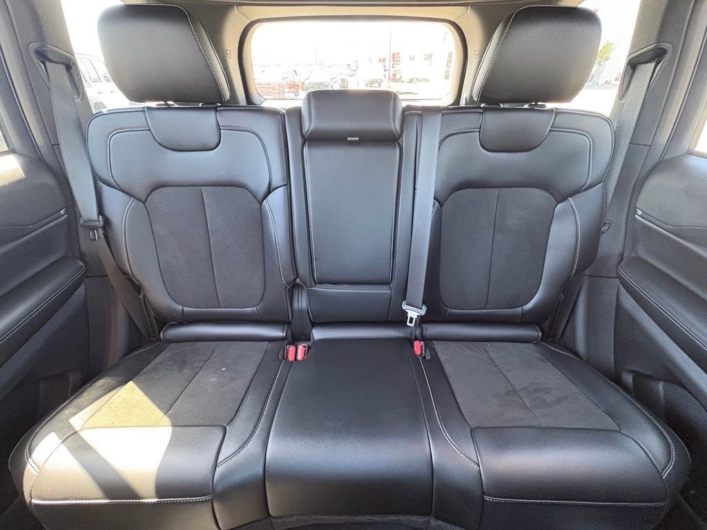 2025 Jeep Grand Cherokee Altitude X 4x4