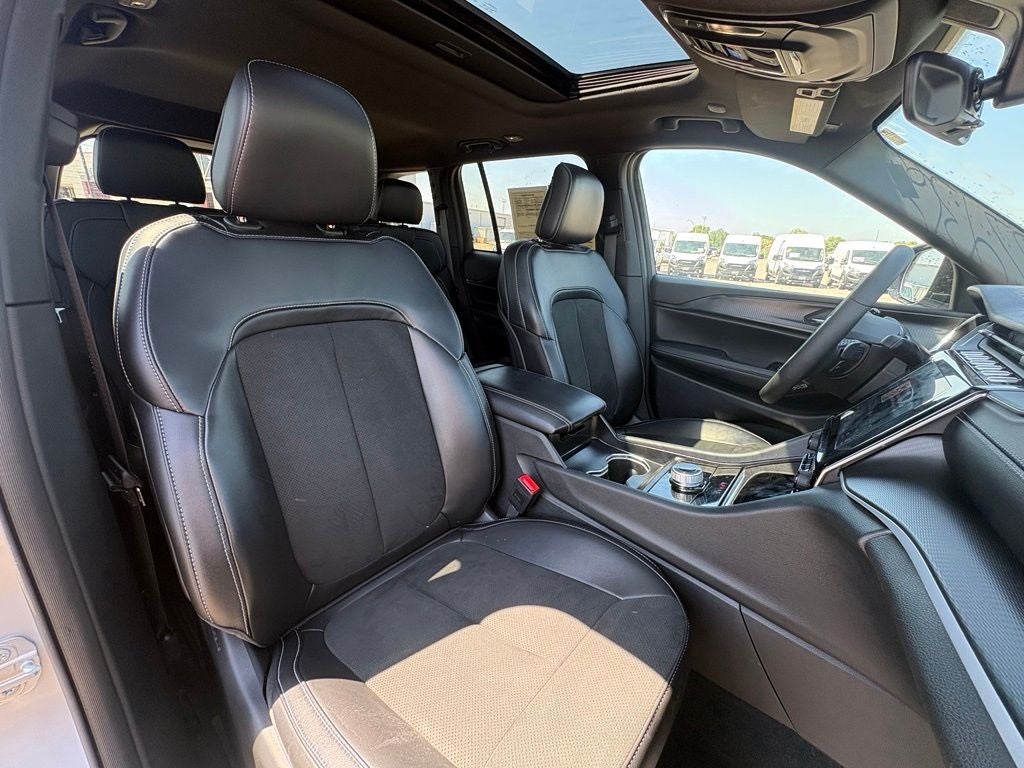 2025 Jeep Grand Cherokee Altitude X 4x4