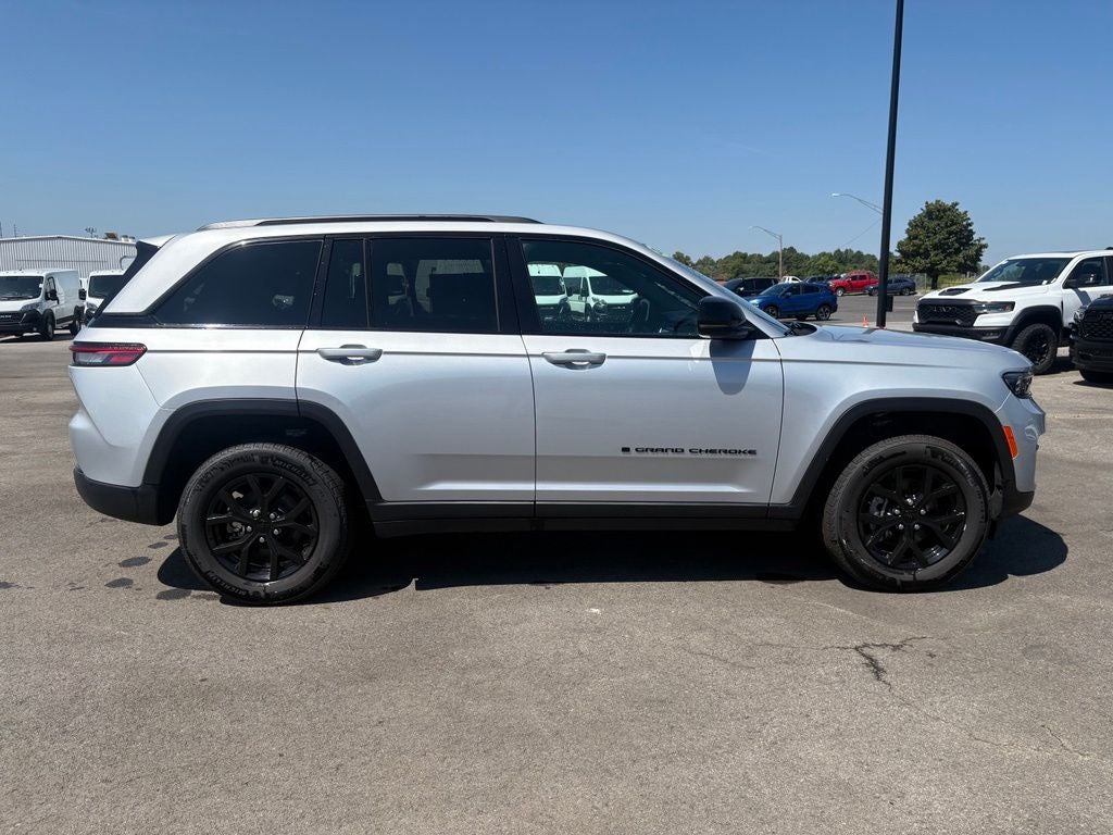 2025 Jeep Grand Cherokee Altitude X 4x4