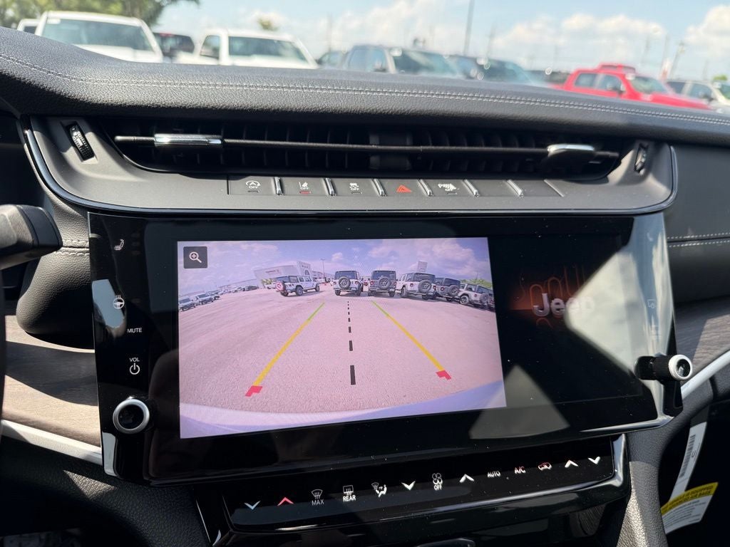 2026 Jeep Grand Cherokee GRAND CHEROKEE LAREDO ALTITUDE 4X4
