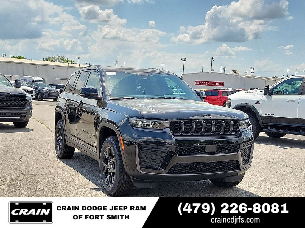 2026 Jeep Grand Cherokee GRAND CHEROKEE LAREDO ALTITUDE 4X4