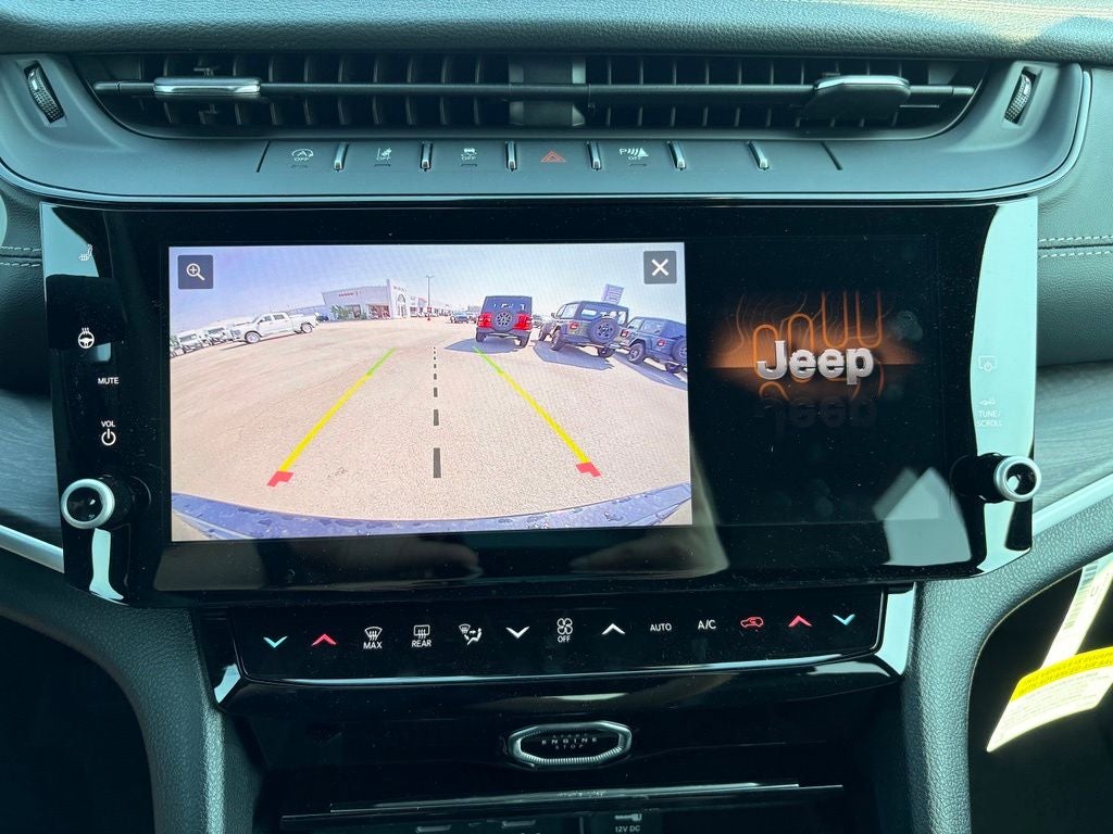 2026 Jeep Grand Cherokee GRAND CHEROKEE LAREDO ALTITUDE 4X4