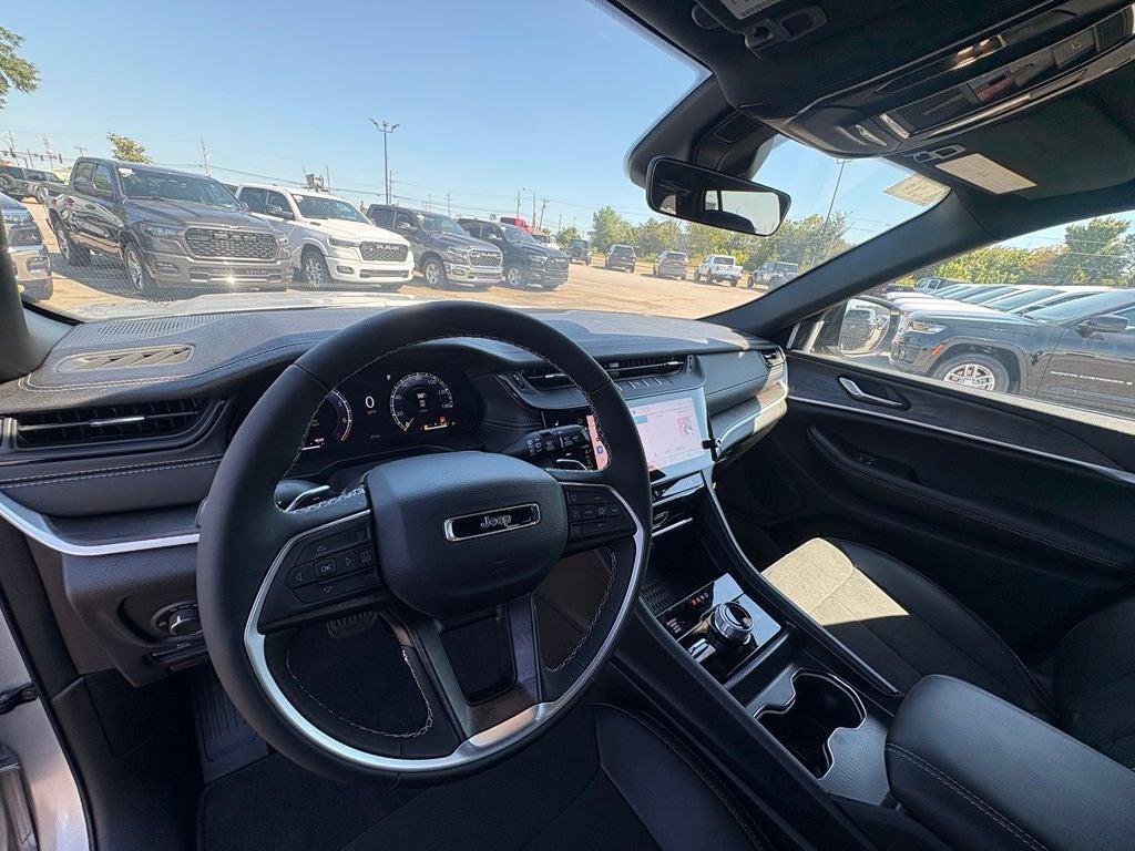 2026 Jeep Grand Cherokee GRAND CHEROKEE LAREDO ALTITUDE 4X4