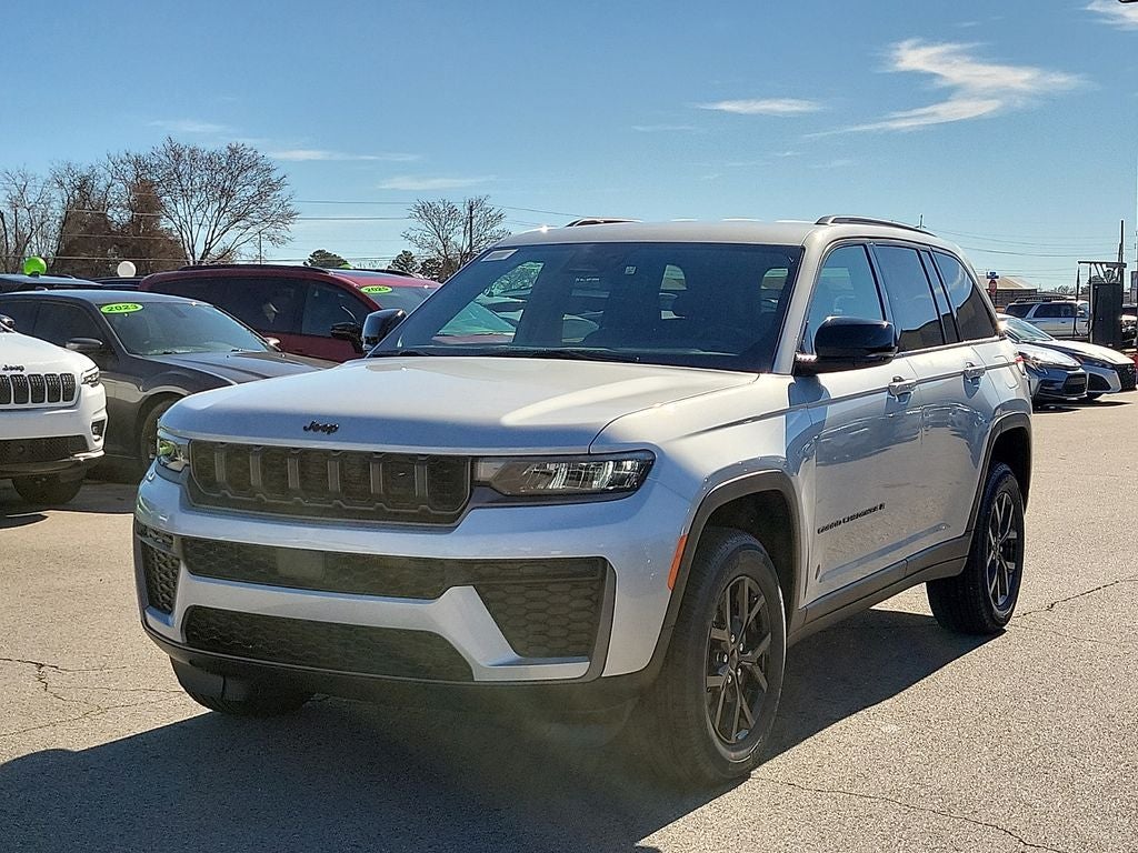 2026 Jeep Grand Cherokee GRAND CHEROKEE LAREDO ALTITUDE 4X4