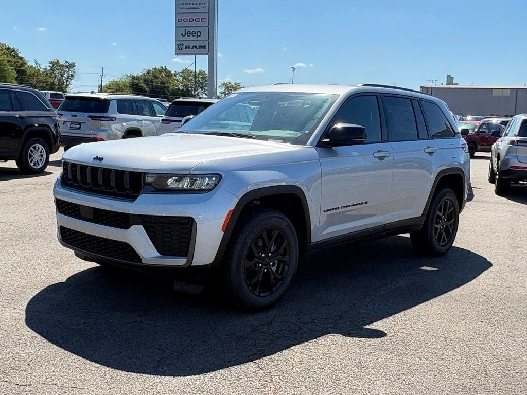 2026 Jeep Grand Cherokee GRAND CHEROKEE LAREDO ALTITUDE 4X4