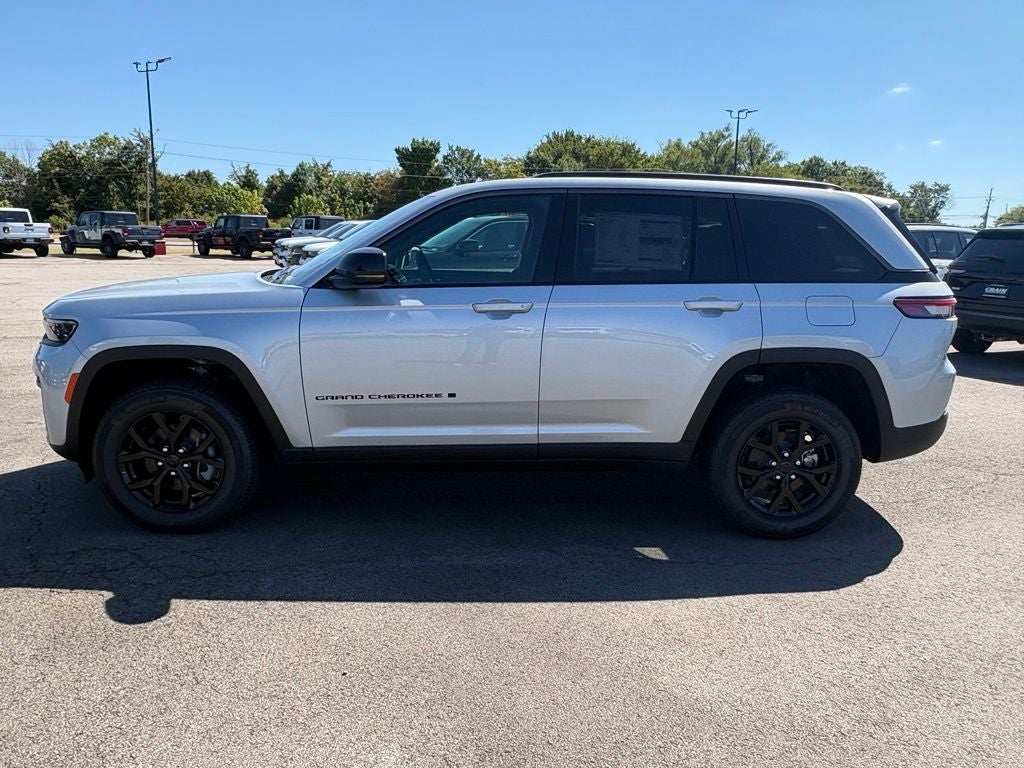 2026 Jeep Grand Cherokee GRAND CHEROKEE LAREDO ALTITUDE 4X4