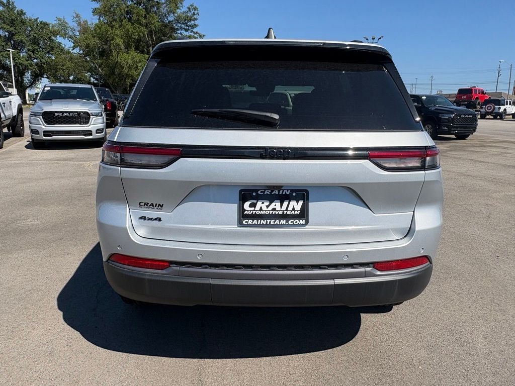 2026 Jeep Grand Cherokee GRAND CHEROKEE LAREDO ALTITUDE 4X4