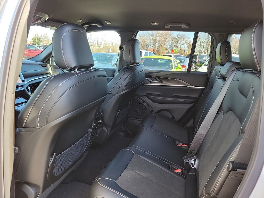 2026 Jeep Grand Cherokee GRAND CHEROKEE LAREDO ALTITUDE 4X4