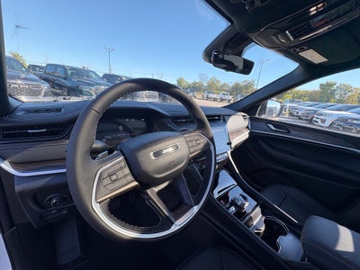 2027 Jeep Grand Cherokee GRAND CHEROKEE LIMITED 4X4