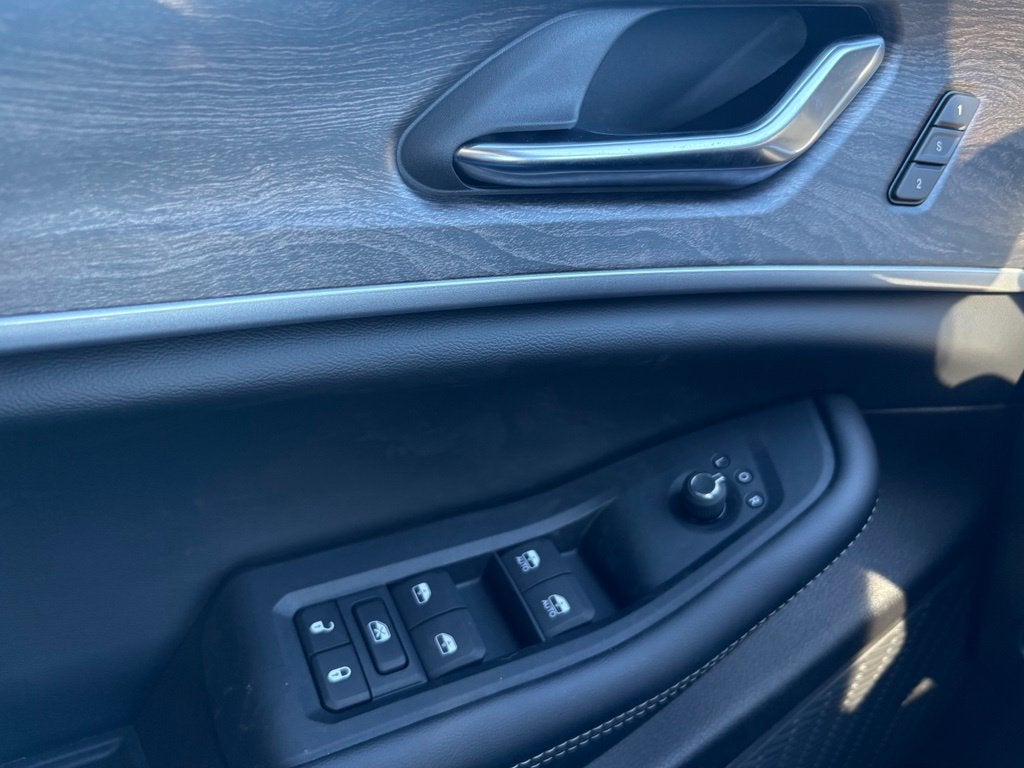 2027 Jeep Grand Cherokee GRAND CHEROKEE LIMITED 4X4