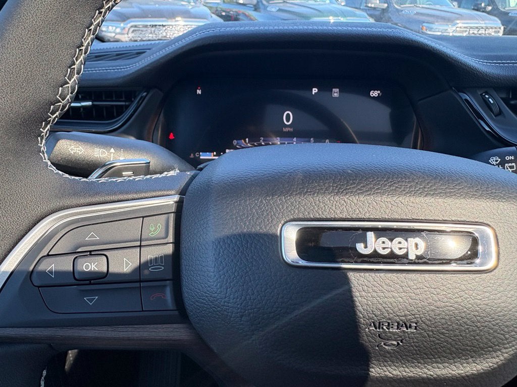 2027 Jeep Grand Cherokee GRAND CHEROKEE LIMITED 4X4