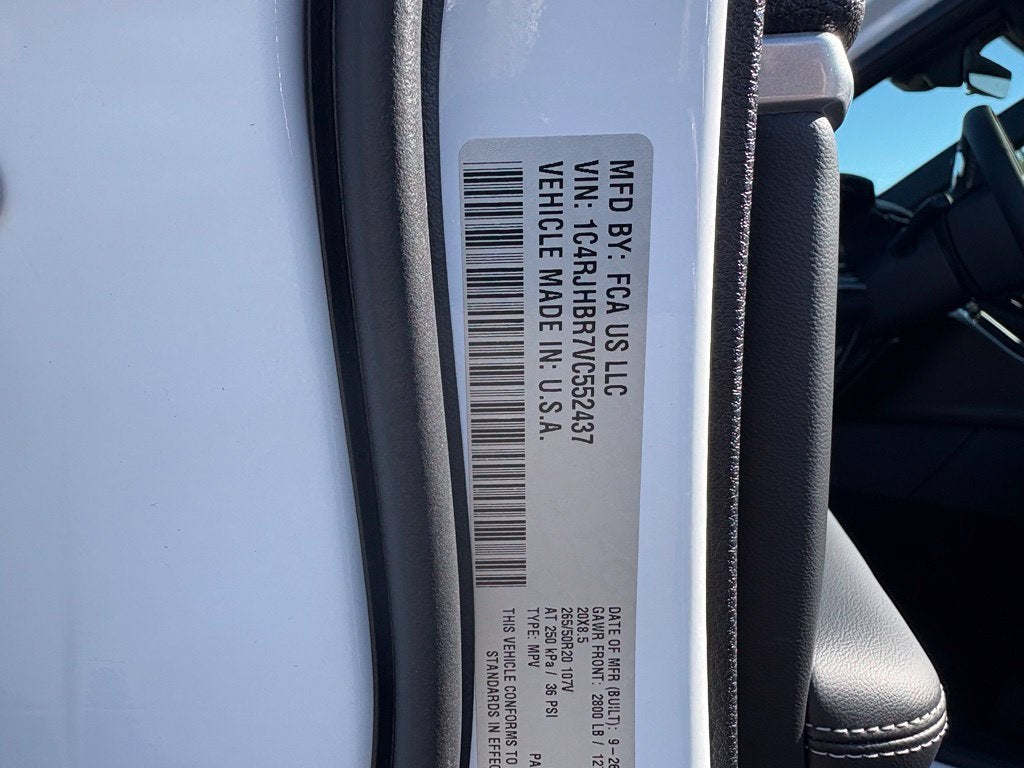 2027 Jeep Grand Cherokee GRAND CHEROKEE LIMITED 4X4