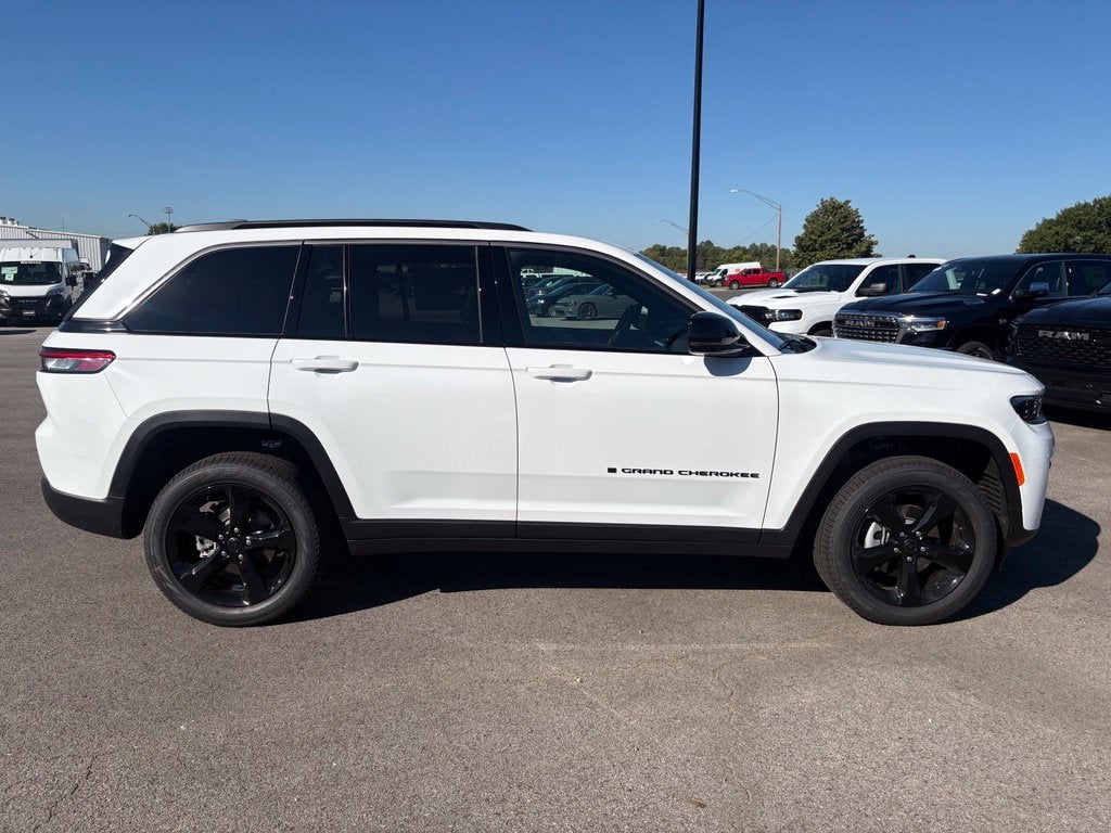 2027 Jeep Grand Cherokee GRAND CHEROKEE LIMITED 4X4
