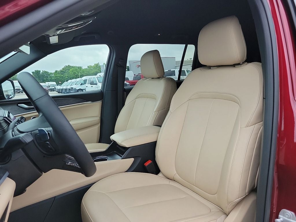 2025 Jeep Grand Cherokee L Limited 4x2