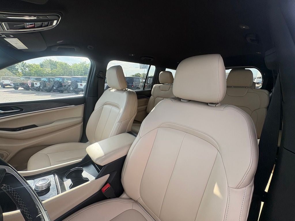 2025 Jeep Grand Cherokee L Limited 4x2