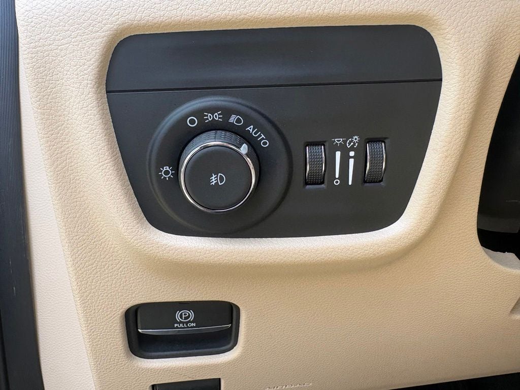 2025 Jeep Grand Cherokee L Limited 4x2
