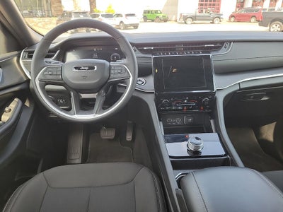 2025 Jeep Grand Cherokee L Laredo 4x4