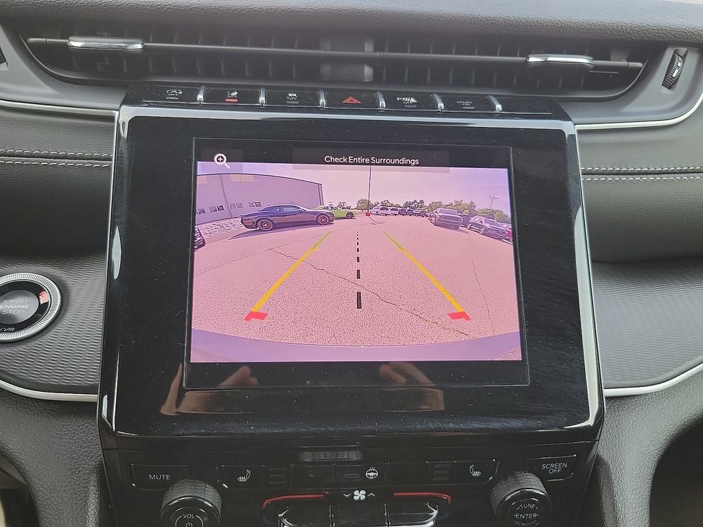 2025 Jeep Grand Cherokee L Laredo 4x4