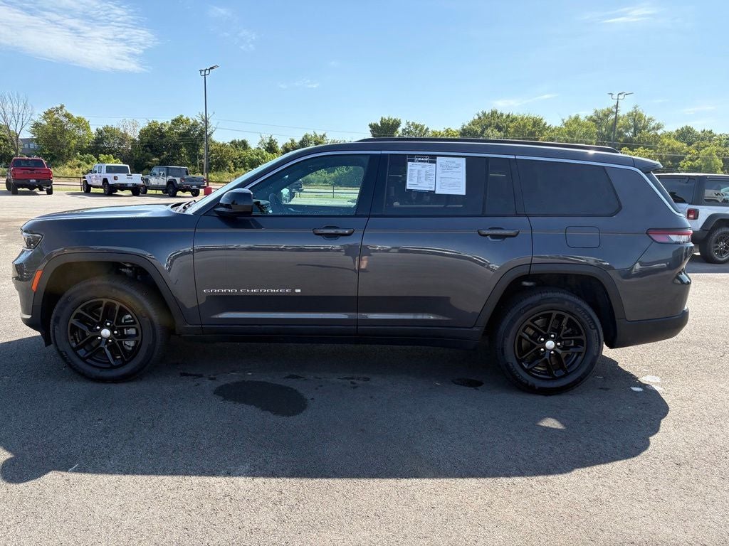 2025 Jeep Grand Cherokee L Laredo 4x4