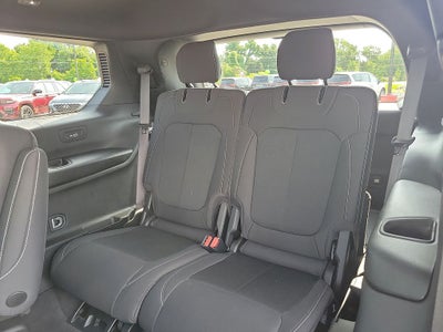 2025 Jeep Grand Cherokee L Laredo 4x4