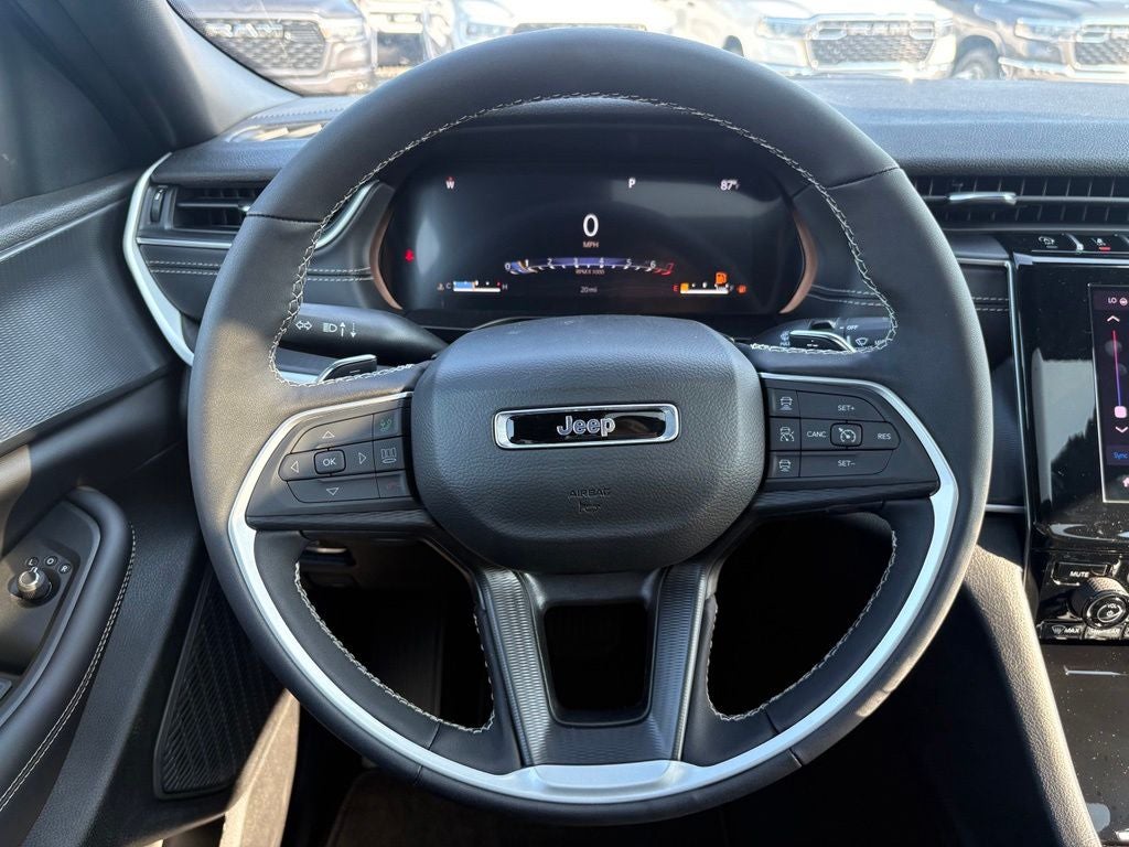 2026 Jeep Grand Cherokee GRAND CHEROKEE L LAREDO X 4X4