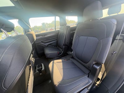 2026 Jeep Grand Cherokee GRAND CHEROKEE L LAREDO X 4X4